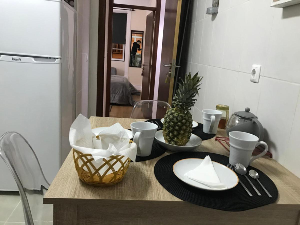 コインブラMiguel Torga Typicalアパートメント エクステリア 写真
