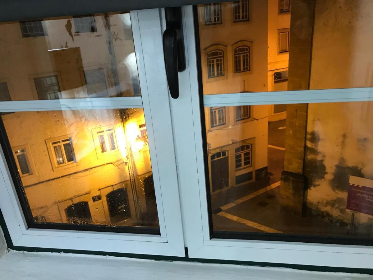 コインブラMiguel Torga Typicalアパートメント エクステリア 写真